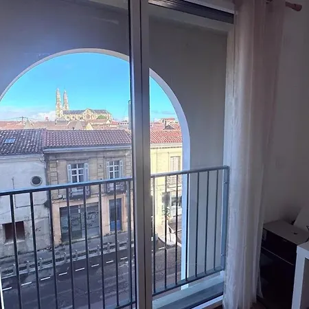 Apartment Le Quai Douillet