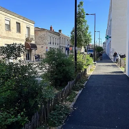 Le Quai Douillet